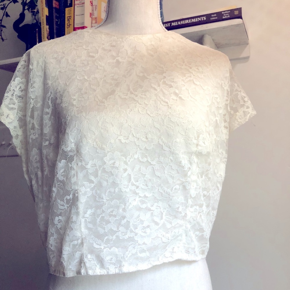Vintage Lace button back crop top
